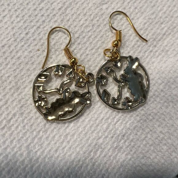 Women’s NWOT White Rabbit drop earrings. - Picture 2 of 3